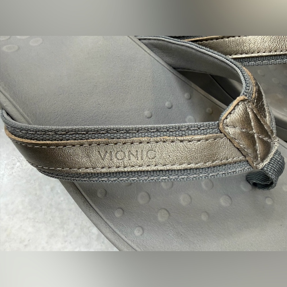 Vionic Tide II Flip Flop Sandals Gray Wide Comfort Sandals Size 9